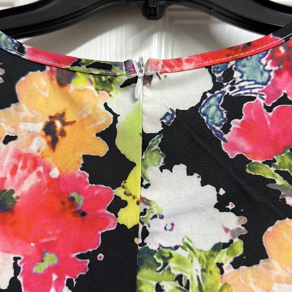 Top - Picture 4 of 4